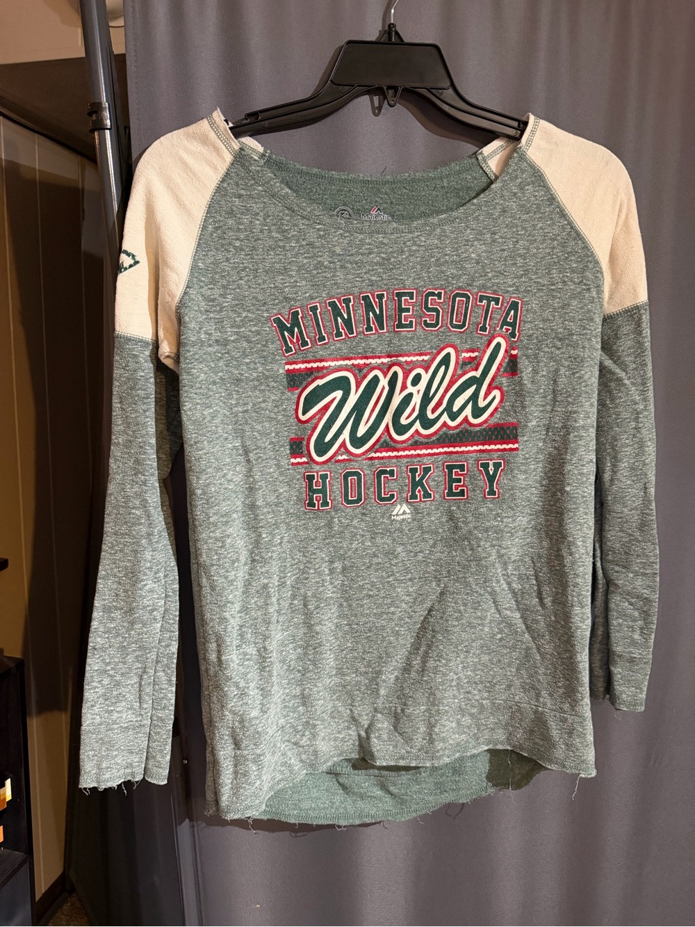 Majestic Minnesota Wild Hockey Raglan Sweatshirt - Green & Cream